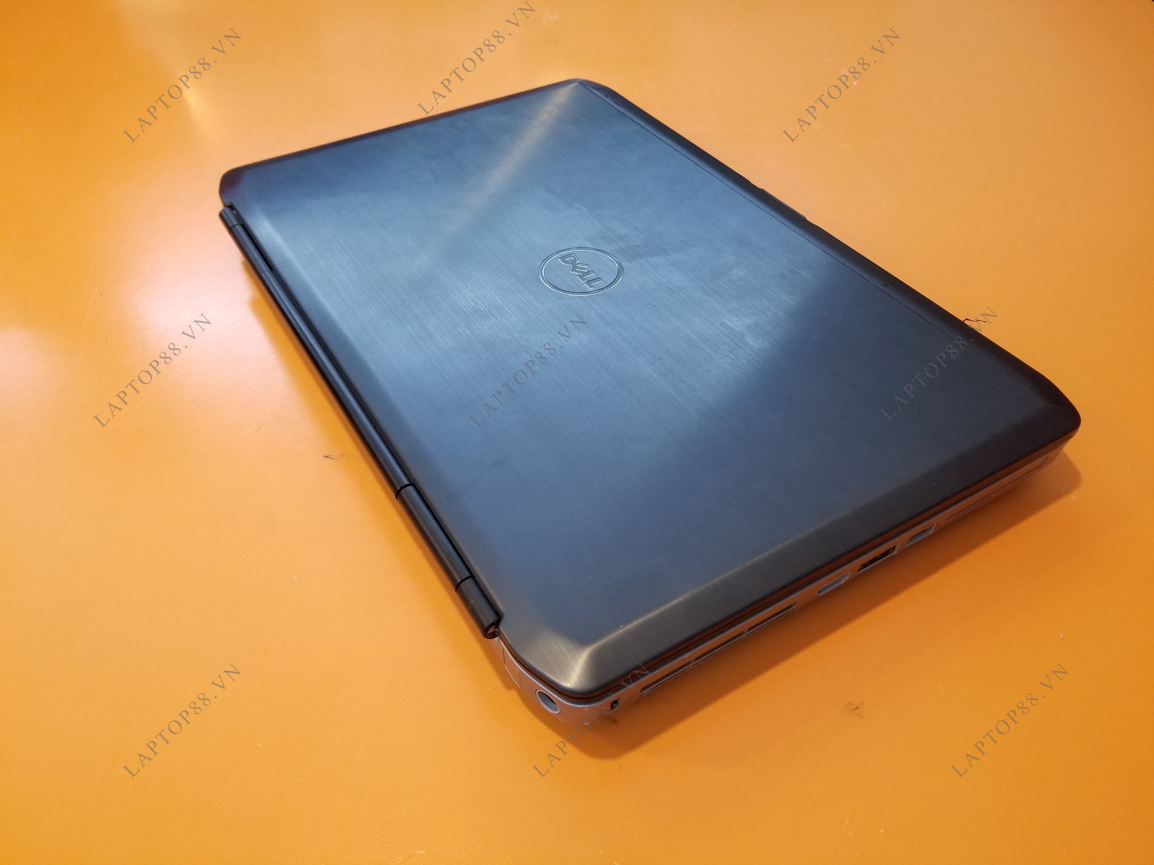 Bán laptop Dell Latitude 5530 cũ core i3 giá rẻ nhất VN