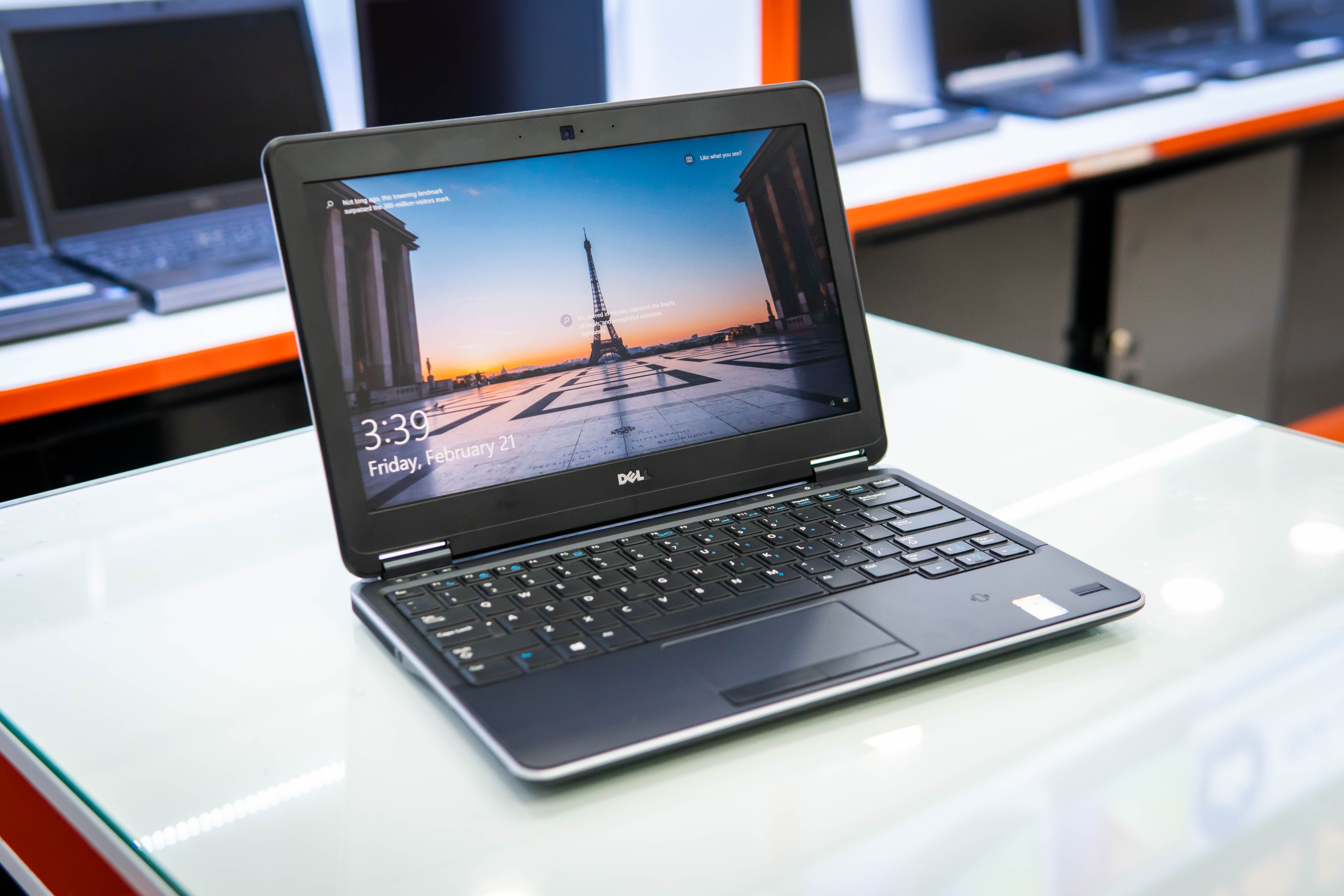 Điểm danh các mẫu laptop Dell 12 inch siêu bền, siêu đẹp có giá rẻ nhất 2021 - 2022