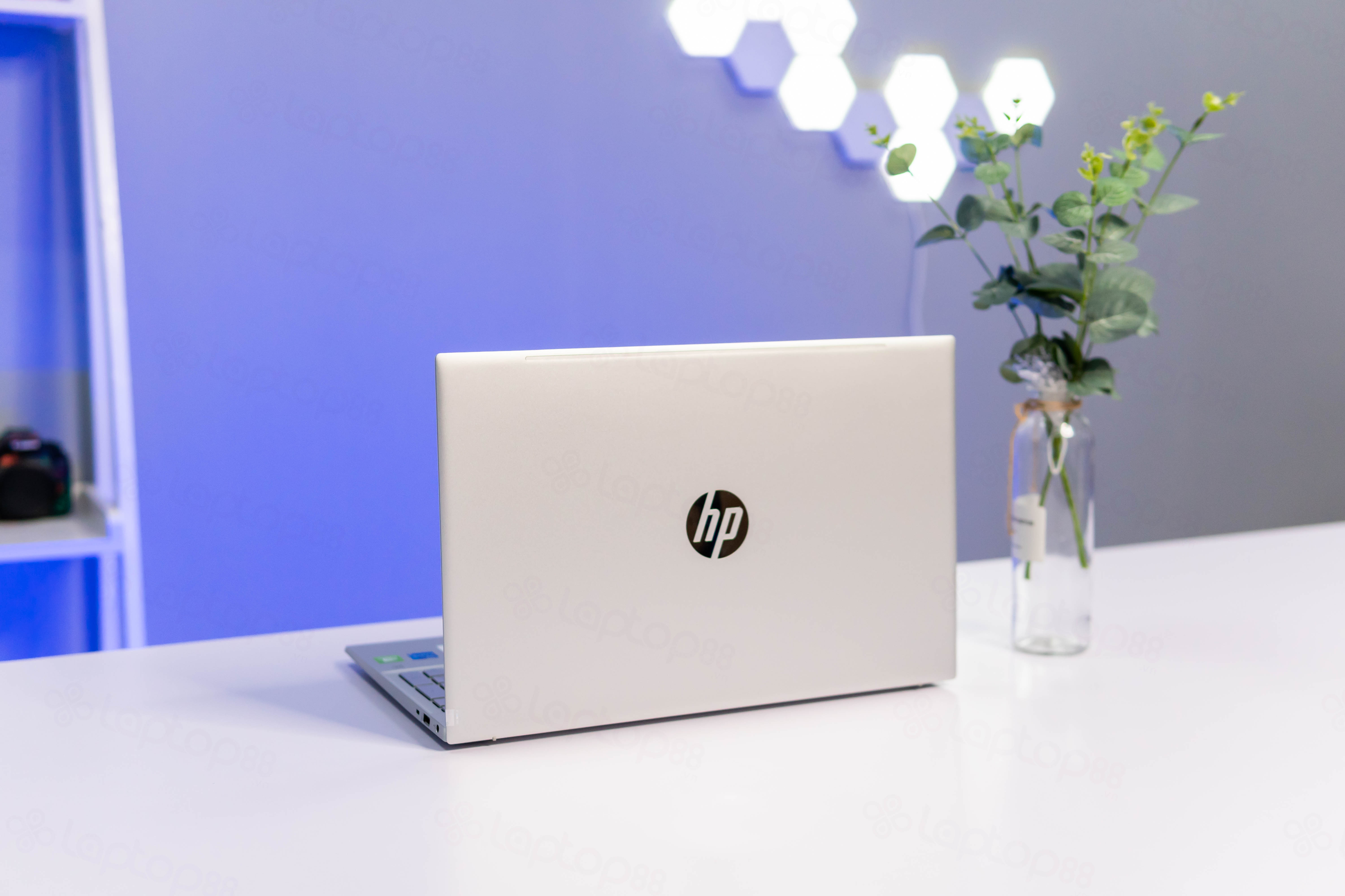 Top 3 mẫu laptop HP i3 bán chạy 2021