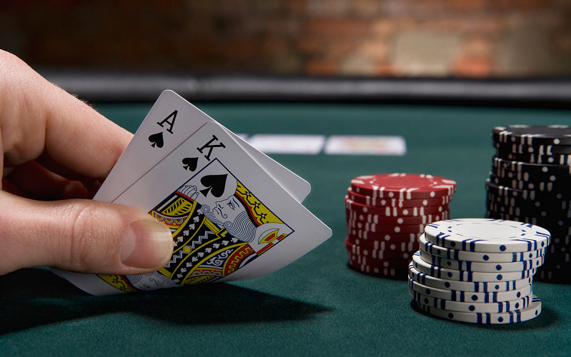 Hướng dẫn chi tiết cách chơi Poker cho người mới bắt đầu!