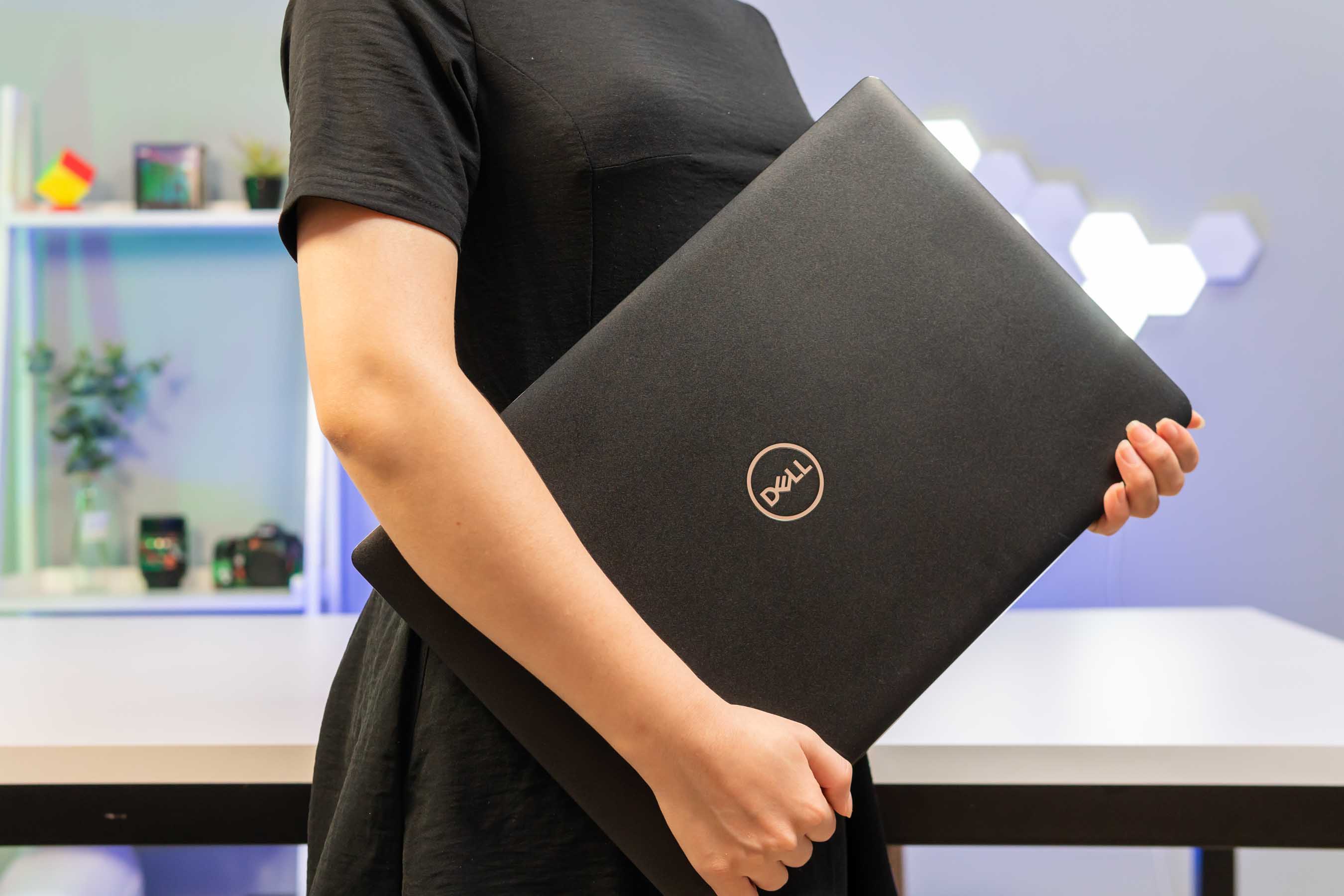 Mua máy tính xách tay Dell chính hãng giá tốt nhất, bền bỉ ổn định dùng 4-5 năm