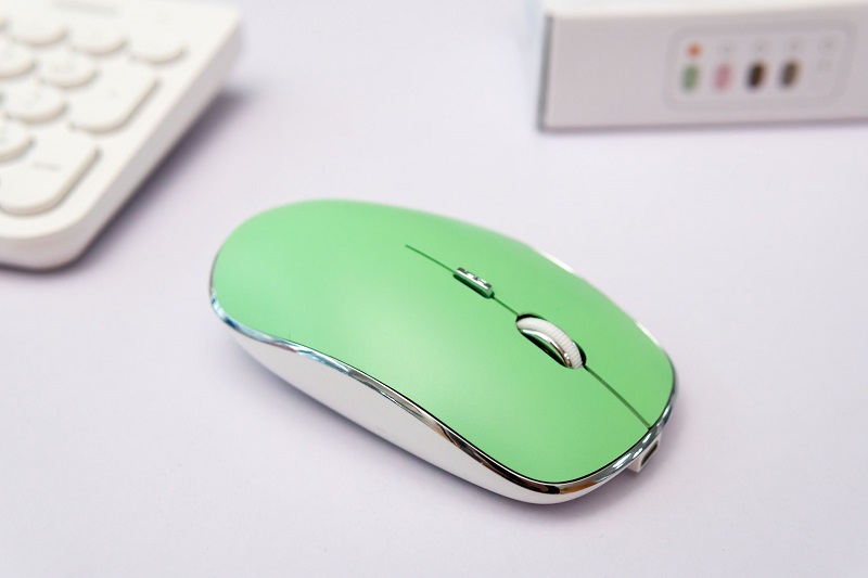 Làm thế nào để kết nối chuột không dây với laptop? 
