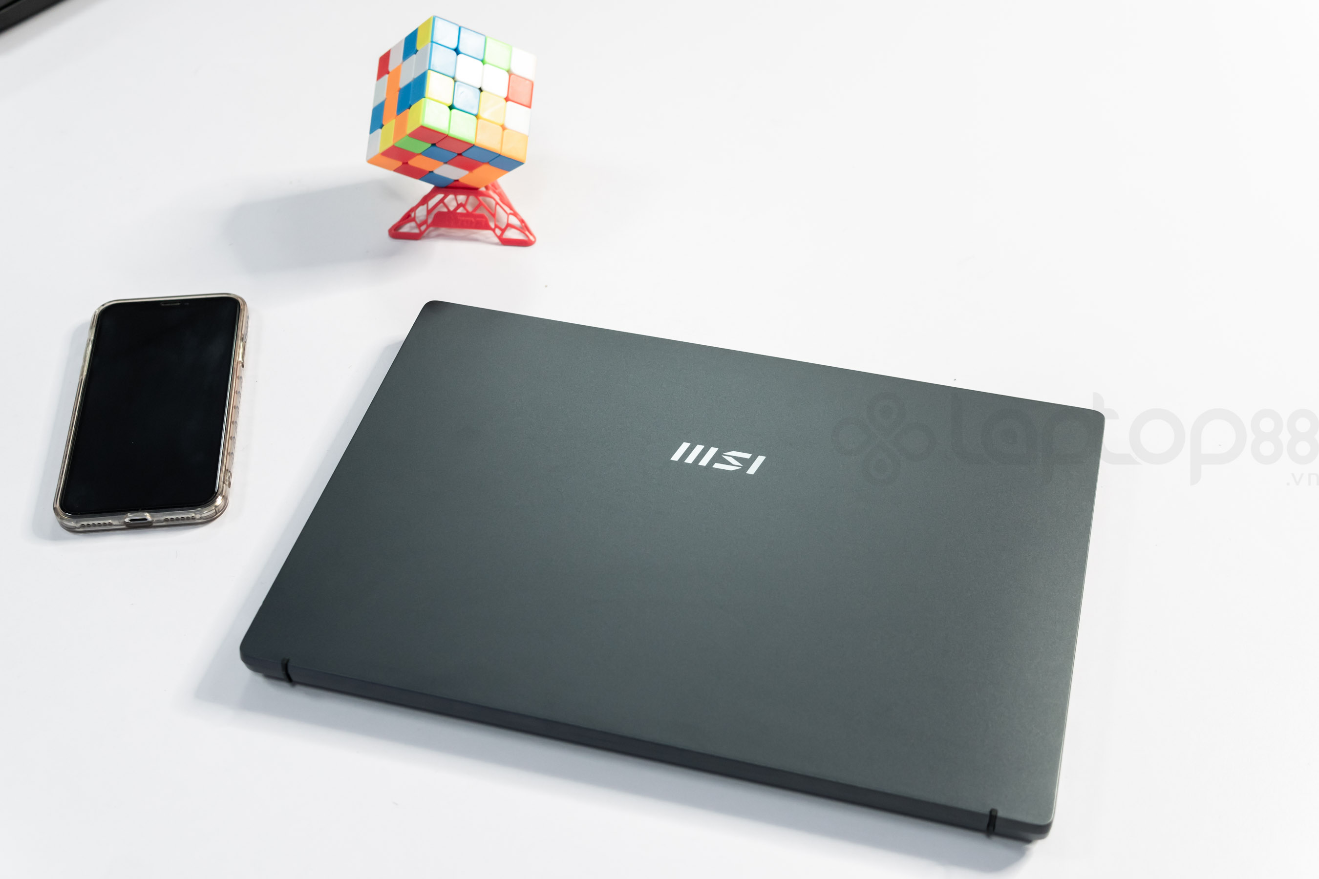 MSI Modern 14 B11 - Ultrabook mỏng nhẹ cho các bạn trẻ, máy mới chính hãng chỉ từ 13 triệu