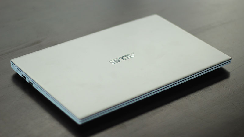 Đánh Giá Asus Vivobook 13 inch: Sang trọng, nhỏ gọn, làm mượt mọi tác vụ văn phòng