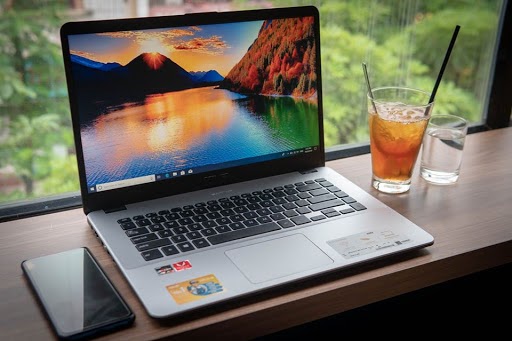 Laptop Văn Phòng Nên Dùng Loại Nào Là Tốt Nhất?