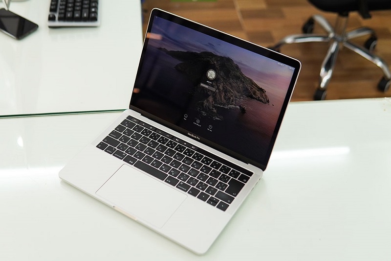 Review Macbook Pro 13 2018: Sang trọng, hiện đại - Hiệu năng khỏe
