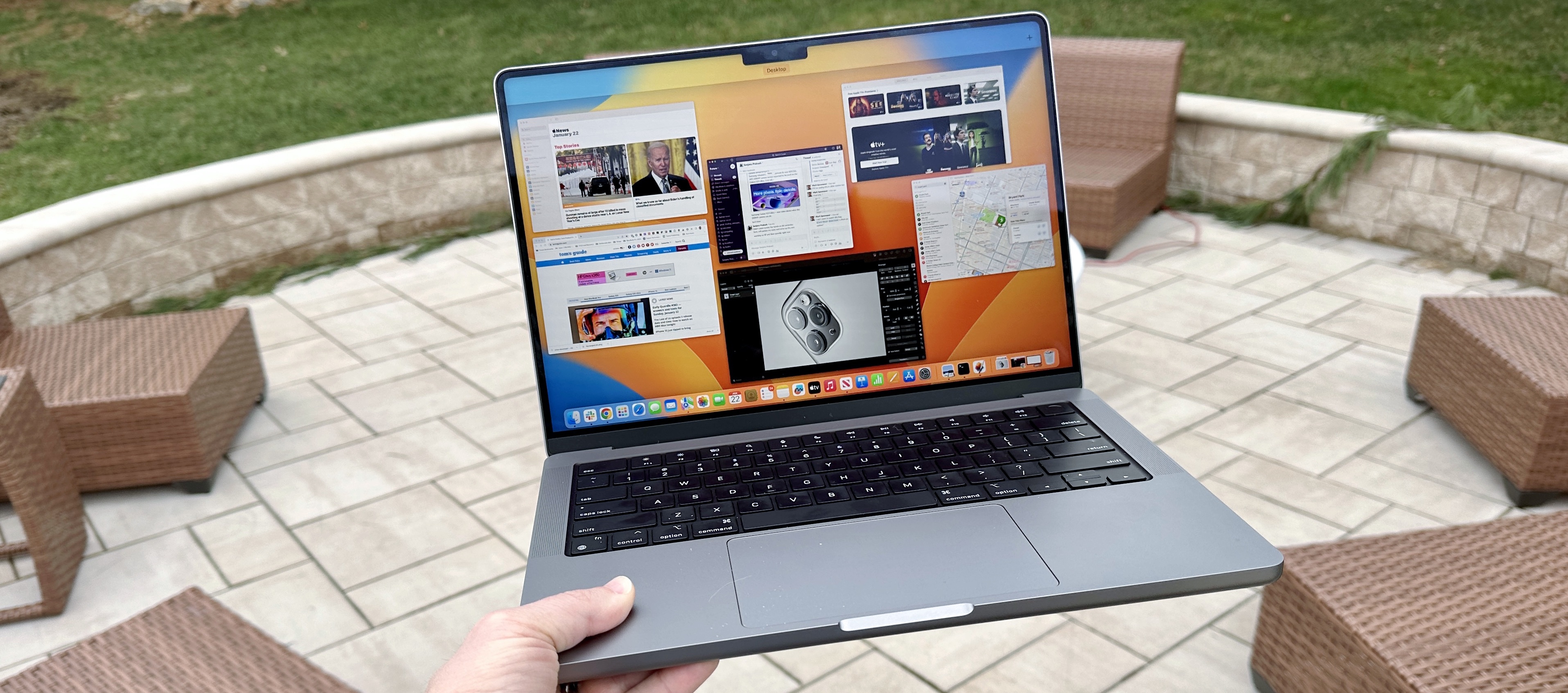 Macbook Pro 14 inch M2 - Chiếc Macbook “cân bằng” giữa mọi thứ