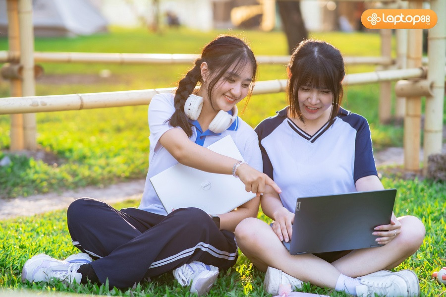 Học đại học có cần laptop không? Khi nào mua là hợp lý nhất?