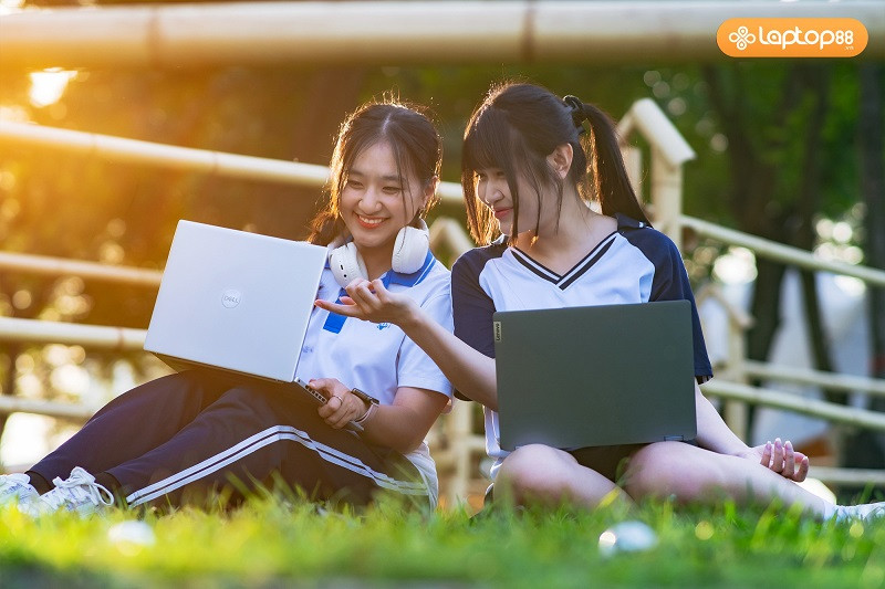 Kinh nghiệm mua laptop cho sinh viên 2026: Chọn sao cho đúng, dùng bền, đủ dùng 4-5 năm