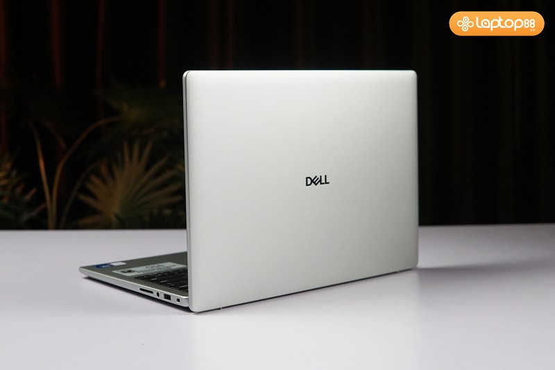 So sánh chi tiết Dell Pro Essential và Dell Pro: Ai phù hợp với dòng nào?