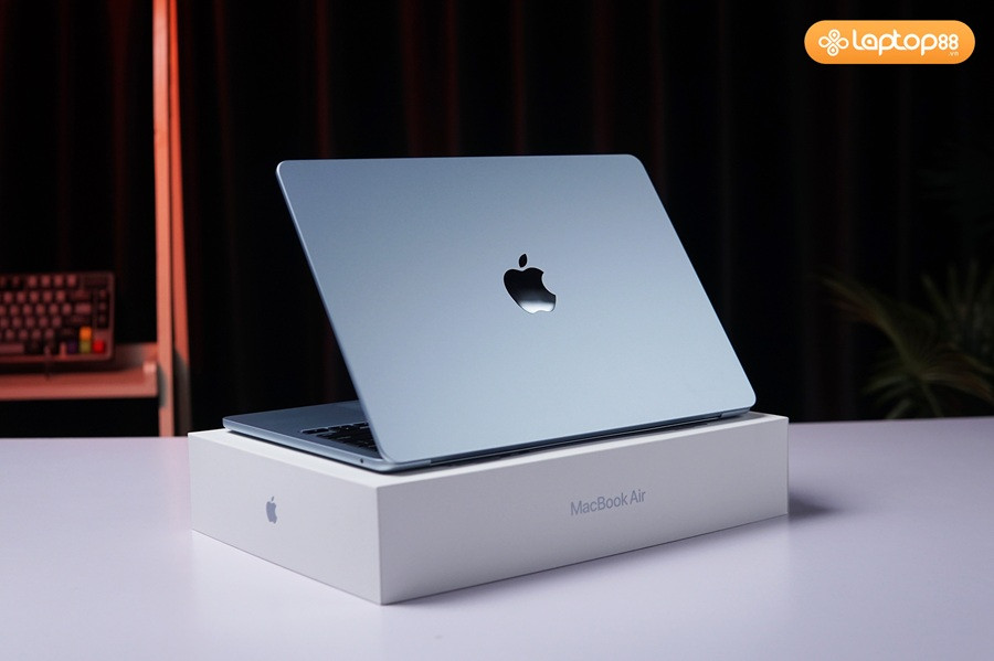 Sinh viên nên mua MacBook hay laptop? Ưu và nhược điểm chi tiết mỗi máy!