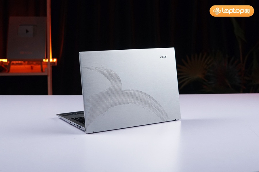 Gợi ý 3 mẫu laptop mỏng nhẹ giá rẻ cho sinh viên NÊN MUA NHẤT 2026!