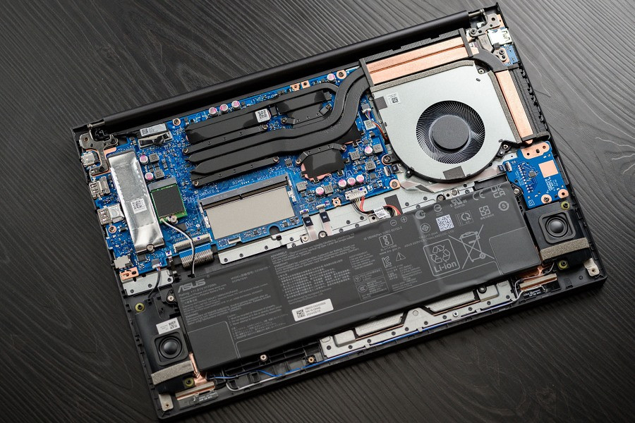 Laptop gaming 1 quạt liệu có như “Cái Lò”? Review chi tiết và lưu ý cần biết