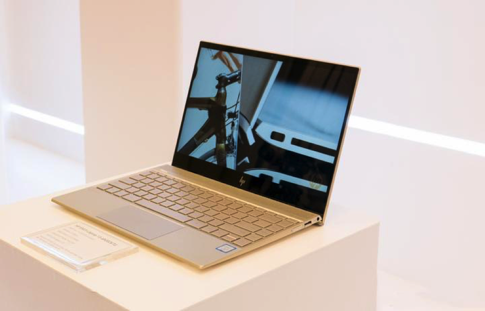 HP Envy 13-aq0025TU laptop cho nữ cao cấp, mỏng nhẹ không thể bỏ lỡ