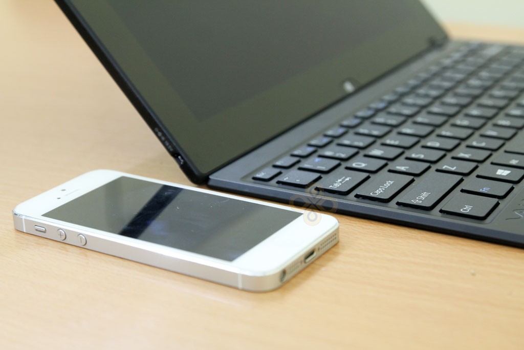 Sony Vaio Tap 11 SVT11215SGB Sony Vaio Tap 11 SVT11215SGB mong hon iphone