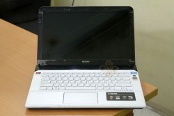Laptop Sony Vaio SVE14126CVW (Core i5 3210M, RAM 4GB, HDD 500GB, 1GB AMD Radeon HD 7550M, 14 inch)
