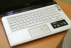 Laptop Sony Vaio SVE14132CVW (Core i3 3120M, RAM 4GB, HDD 320GB, Intel HD Graphics 4000, 14 inch)