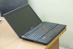 Laptop Toshiba Satellite C660 (Pentium T4200, RAM 2GB, HDD 320GB, Intel GMA X4500MHD, 15.6 inch)