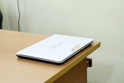 Laptop Sony Vaio SVF14217SGW (Core i3  3227U, RAM 4GB, HDD 500GB, Nvidia Geforce GT 740M, 14 inch touch - cảm ứng đa điểm)