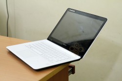 Laptop Sony Vaio SVF14217SGW (Core i3  3227U, RAM 4GB, HDD 500GB, Nvidia Geforce GT 740M, 14 inch touch - cảm ứng đa điểm)