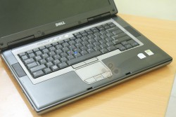 Laptop Dell Latitude D830 (Core 2 Duo T7300, RAM 2GB, HDD 320GB, Intel GMA X3100, 15.4 inch)