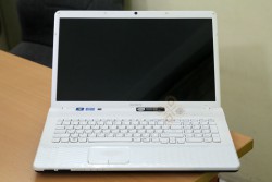 Laptop Sony Vaio EJ VPCEJ (Core i7 2630QM, RAM 4GB, HDD 500GB, Intel HD Graphics 3000, 17.3 inch)