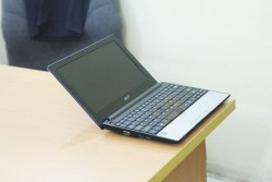 Netbook Acer Aspire One D255 (Atom N570, RAM 2GB, HDD 320GB, Intel GMA 3150, 10.1 inch)