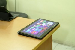 Laptop Sony Vaio Multi-Flip 13A (Core i5 4200U, RAM 4GB, SSD 128GB, Intel HD Graphics 4400, 13.3 inch cảm ứng-touchscreen)