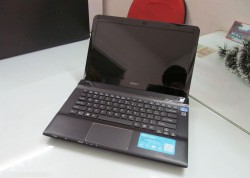 Laptop Sony Vaio SVE14122CVB (Core i3-3110M, RAM 2GB, HDD 320GB, Intel HD Graphics 4000, 14 inch, FreeDOS)