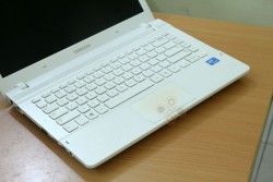 Laptop Samsung NP270E4V (Celeron 847, RAM 2GB, HDD 500GB, Intel HD Graphics, 14 inch)