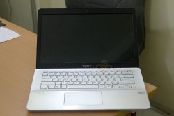 Sony Vaio SVF14A16SGS (Core i7 3537U, RAM 8GB, 750GB, Nvidia Geforce GT 735M, 14 inch FullHD)