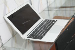 Macbook Air MC969 (Core i5 2467M, RAM 4GB, SSD 128GB, Intel HD Graphics 3000, 11.6 inch)