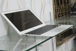 Macbook Air MC969 (Core i5 2467M, RAM 4GB, SSD 128GB, Intel HD Graphics 3000, 11.6 inch)