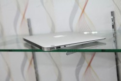 Macbook Air MC969 (Core i5 2467M, RAM 4GB, SSD 128GB, Intel HD Graphics 3000, 11.6 inch)