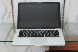 Macbook Pro MB990 CTO (Core 2 Duo P7550, RAM 4GB, HDD 250GB, Nvidia Geforce 9400M, 13.3 inch)