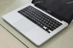Macbook Pro MB990 CTO (Core 2 Duo P7550, RAM 4GB, HDD 250GB, Nvidia Geforce 9400M, 13.3 inch)