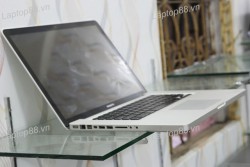 Macbook Pro MD318 (Core i7 2670QM, RAM 4GB, HDD 500GB, AMD Radeon HD 6570M, 15.4 inch)