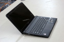 Laptop Sony Vaio SVE11135CVB (AMD E2-2000, RAM 2GB, HDD 320GB, AMD Radeon HD 7340, 11.6 inch)