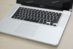 Macbook Pro MB470 (Core 2 Duo P8600, RAM 4GB, HDD 250GB, Nvidia Geforce 9400M + 9600M GT, 15.4 inch)
