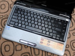 Laptop Toshiba Satellite L745 (Core i5-2430M, RAM 4GB, HDD 500GB, Nvidia Geforce GT 525M, 14 inch, FreeDOS)