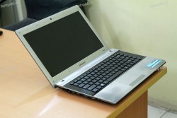 Laptop Samsung RV409 (Core i3-380M, RAM 2GB, HDD 500GB, Intel HD Graphics, 14 inch, FreeDOS)