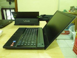Laptop Samsung NP305V4Z (AMD A8 3530MX, 6GB, 1TB, 2GB AMD 6630M, 14 inch)