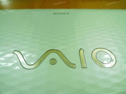Laptop Sony Vaio VPC-EH1CFX (Core i5 2410M, RAM 4GB, HDD 320GB, Nvidia Geforce 410M, 15.6 inch)