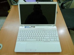 Laptop Sony Vaio VPC-EH1CFX (Core i5 2410M, RAM 4GB, HDD 320GB, Nvidia Geforce 410M, 15.6 inch)