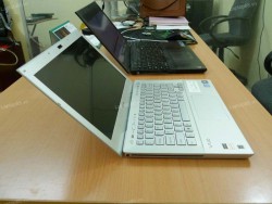 Laptop Sony Vaio SVS13112EGS (Core i5 3210M, RAM 4GB, HDD 500GB, Intel HD Graphics 4000, 13.3 inch)