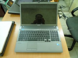 Laptop Sony Vaio VPC-F11DGX (Core i7 720QM, RAM 4GB, HDD 500GB, Nvidia Geforce 310M, 16.4 inch)