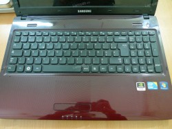 Laptop Samsung R580 (core i3 390M, RAM 2GB, HDD 500GB, Nvidia Geforce GT 330M, 15.6 inch)