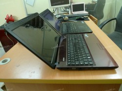 Laptop Samsung R580 (core i3 390M, RAM 2GB, HDD 500GB, Nvidia Geforce GT 330M, 15.6 inch)