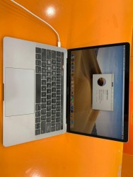 Macbook Pro 2016 Touchbar Cũ - MNQF2 - Intel core i5 3.1 GHZ / 8GB / 500GB/ Intel Iris Graphics 550/ 2K