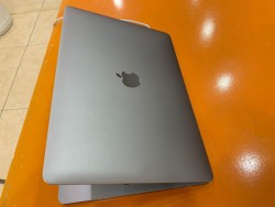 Macbook Pro 2016 Touchbar Cũ - MNQF2 - Intel core i5 3.1 GHZ / 8GB / 500GB/ Intel Iris Graphics 550/ 2K